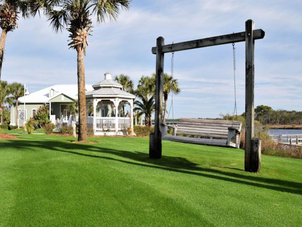 Lovely 2 Bedroom Vacation Condo in Panama City Beach