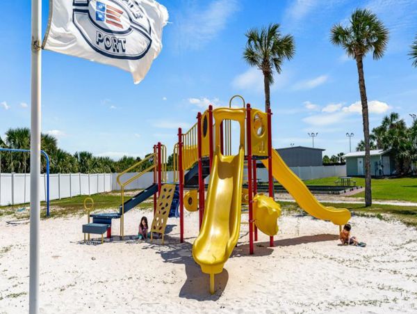 Lovely 2 Bedroom Vacation Condo in Panama City Beach