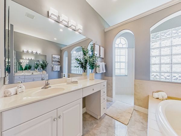 Cape Coral Vacation Home Four Bedroom