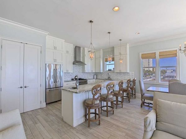 Gulf-Front Luxury Vacation Pool Home in Destin Sleeps 16