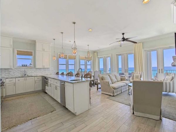Gulf-Front Luxury Vacation Pool Home in Destin Sleeps 16