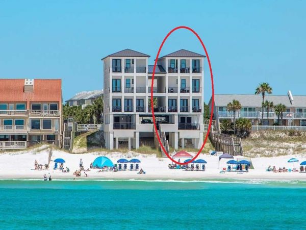 Gulf-Front Luxury Vacation Pool Home in Destin Sleeps 16