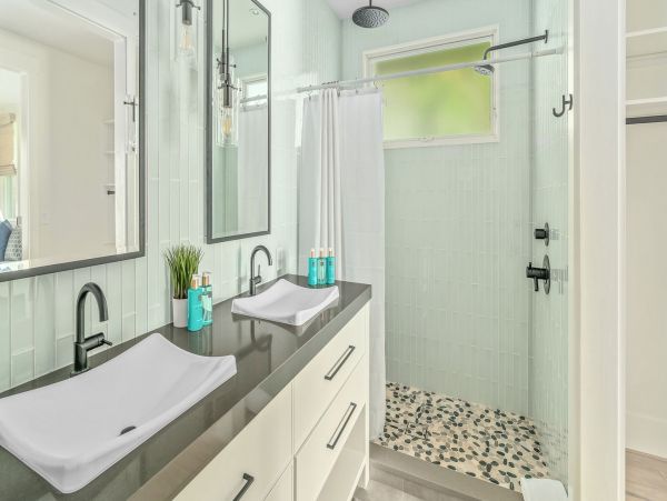 Luxury Vacation Residence in Poipu 3 Bedrooms Sleeps 7
