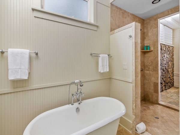 Luxury Kauai Condo Steps from Beaches and Top Attractions