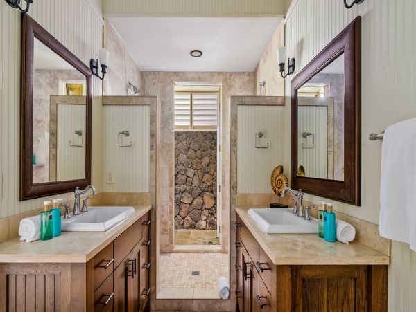 Luxury Kauai Condo Steps from Beaches and Top Attractions