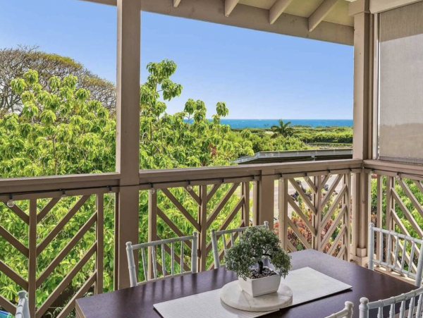 This Lovely Accommodation Offers Great Views & Amenities