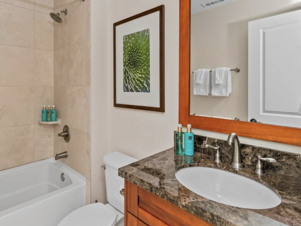This Lovely Accommodation Offers Great Views & Amenities