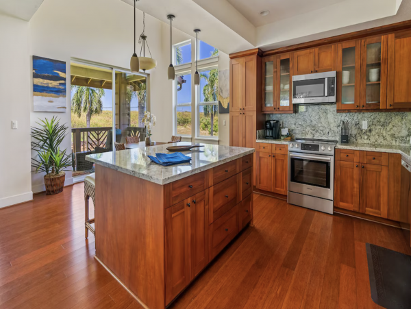 North Shore Condo Style Villa Can Sleep 9 Guests