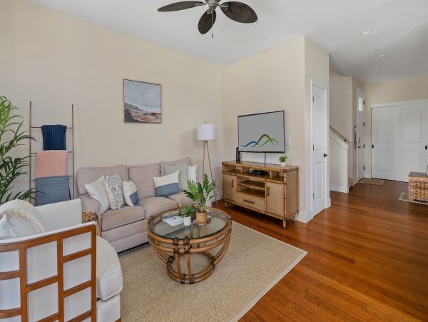 Mountain View Three Bedroom Vacation Rental in Poipu Beach