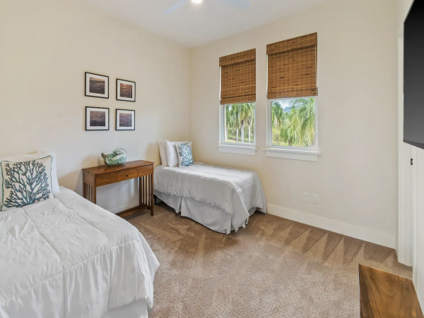 Stunning Residence all Upgraded Beautiful Amenities.