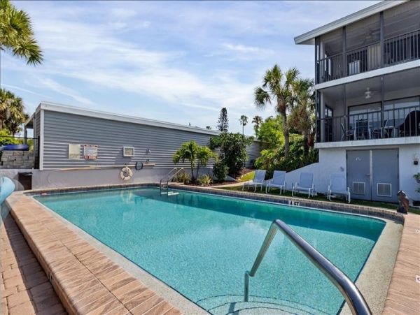 Siesta Key Vacation Condo Two Bedroom Walk to Beach