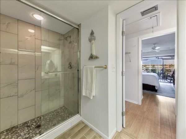 Siesta Key Vacation Condo Two Bedroom Walk to Beach