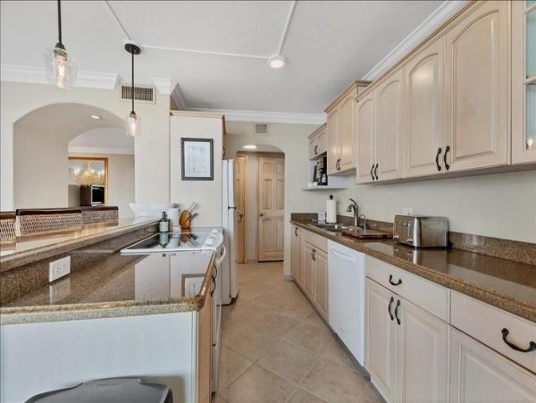 Siesta Key Gulf Front Two Bedroom Vacation Condo
