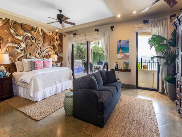 Luxury Vacation Villa with 6 Bedrooms in Playa Flamingo