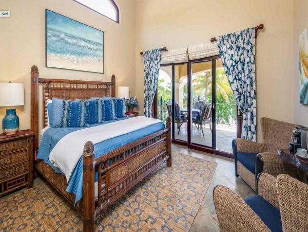 Luxury Vacation Villa with 6 Bedrooms in Playa Flamingo