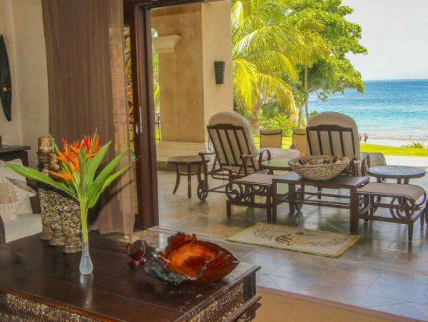 Luxury Vacation Villa with 6 Bedrooms in Playa Flamingo