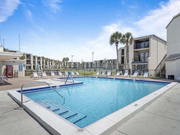 Panama City Beach Condo Ground Level lovely!