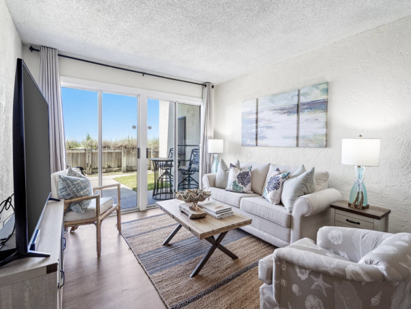 Panama City Beach Condo Ground Level lovely!