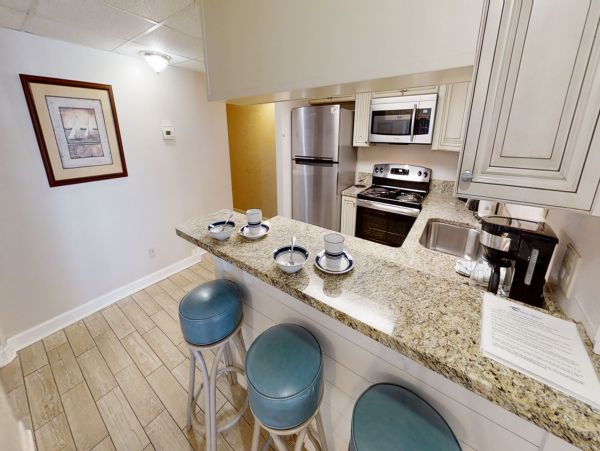 Lovely Beachfront 2 Bedroom Vacation Condo in Panama City