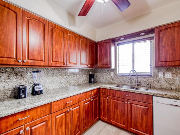 Pompano Beach Vacation Home Two Bedroom Walk to Beach