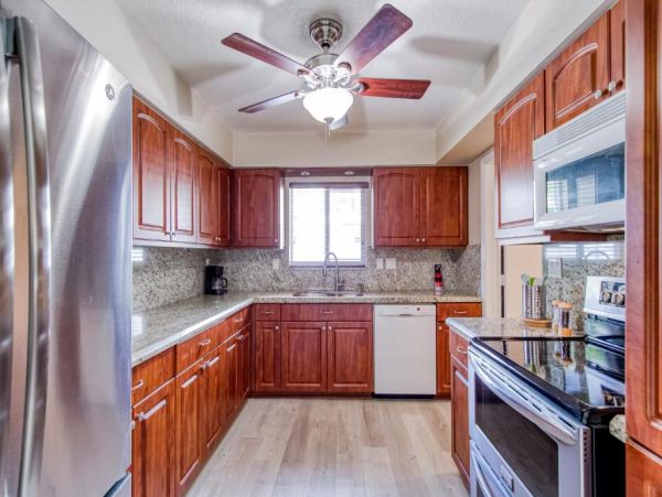Pompano Beach Vacation Home Two Bedroom Walk to Beach