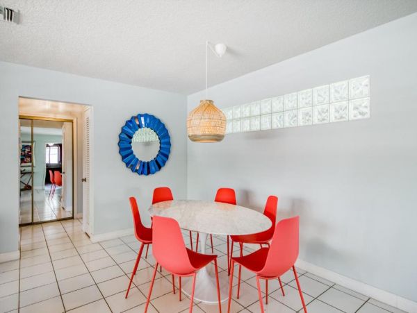 Pompano Beach Vacation Home Two Bedroom Walk to Beach