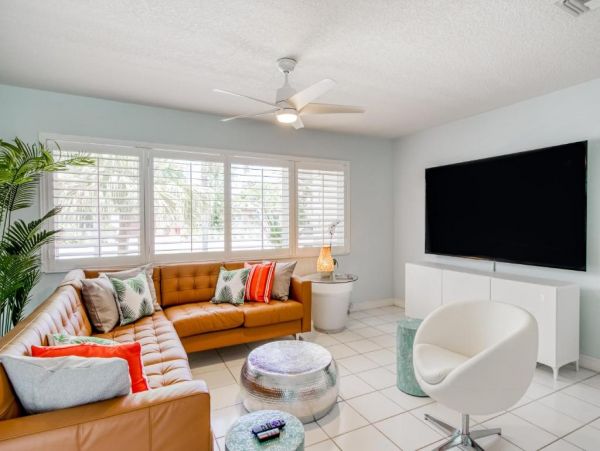 Pompano Beach Vacation Home Two Bedroom Walk to Beach