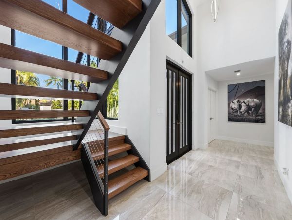 Luxury Rental in Fort Lauderdale Sleeps 11