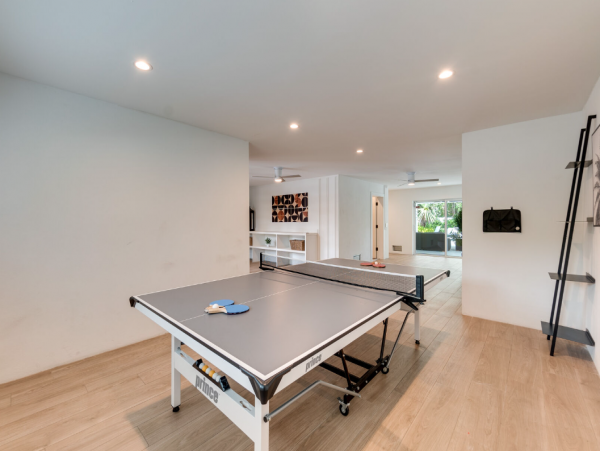 Ultimate Luxurious Retreat by the Beach with Stunning Views and Deluxe Amenities