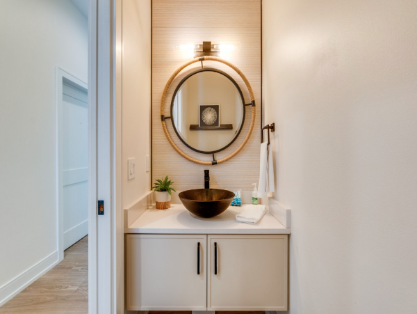 Ultimate Luxurious Retreat by the Beach with Stunning Views and Deluxe Amenities