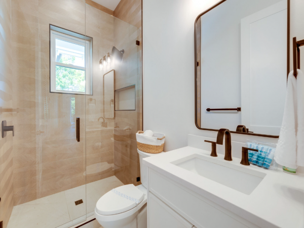 Ultimate Luxurious Retreat by the Beach with Stunning Views and Deluxe Amenities