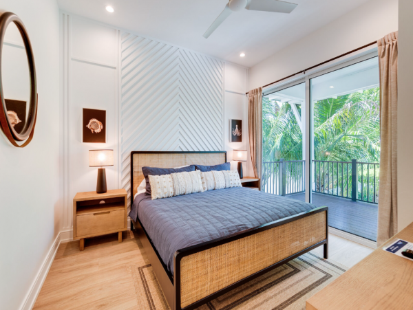 Ultimate Luxurious Retreat by the Beach with Stunning Views and Deluxe Amenities