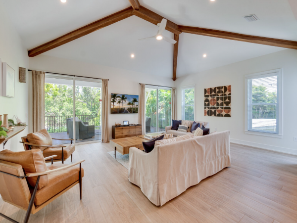 Ultimate Luxurious Retreat by the Beach with Stunning Views and Deluxe Amenities