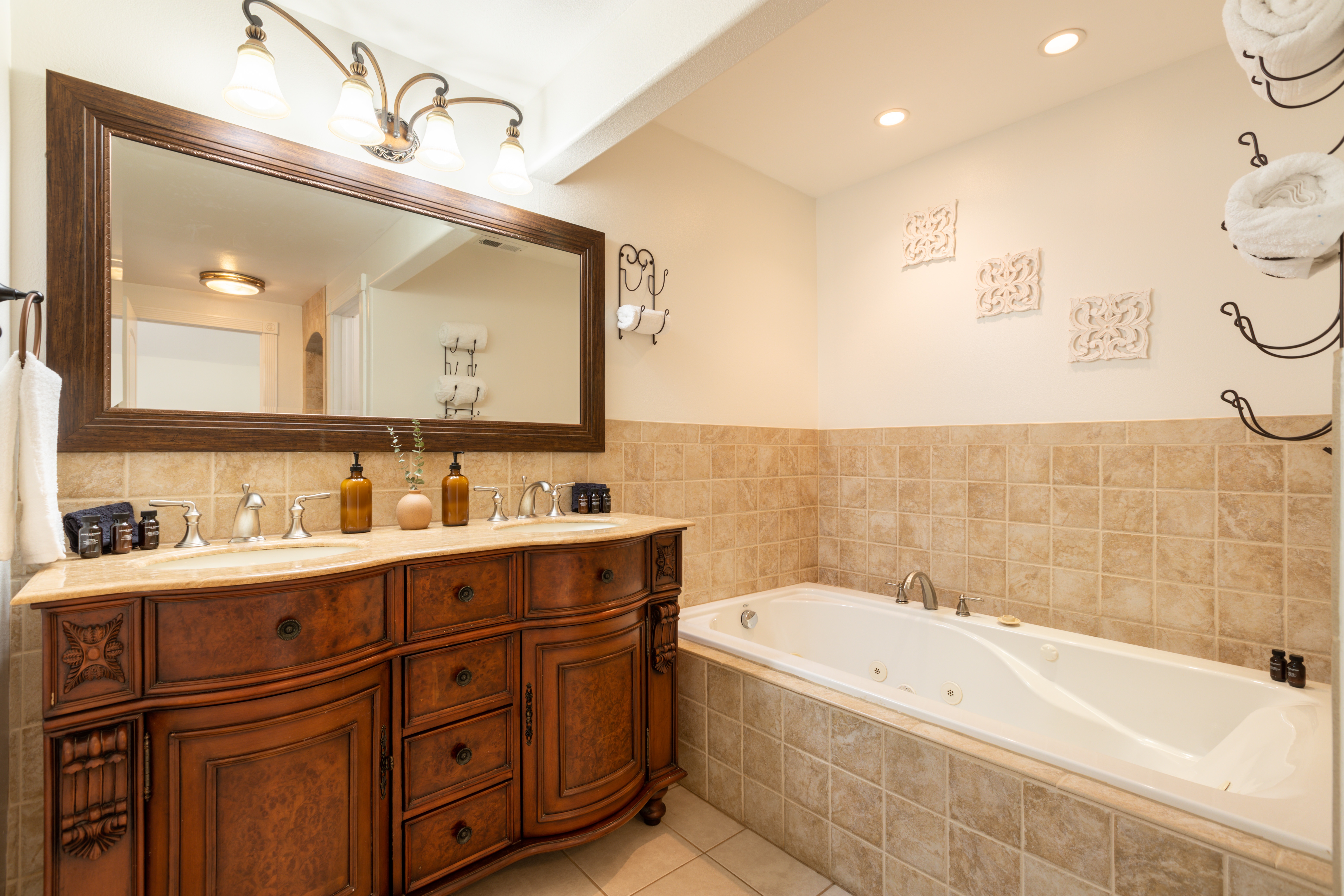 Luxurious Vacation Rental on Santa Rosa, California