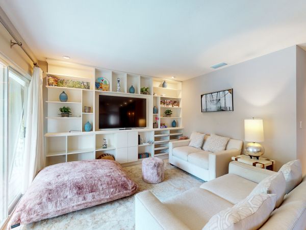 Charming Vacation Getaway with 3 Bedrooms in Sarasota