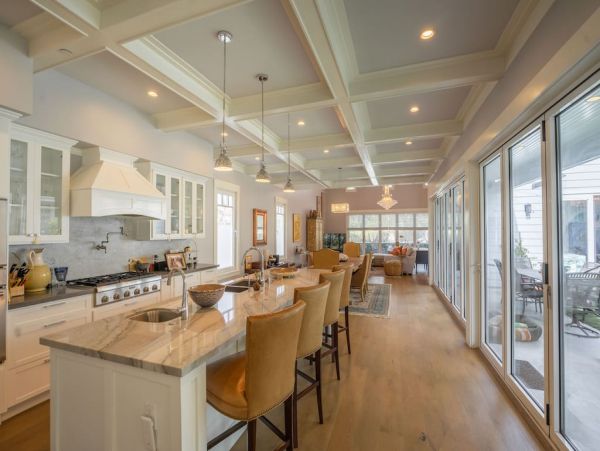 La Jolla Vacation Home Walk to Beach Five Bedroom
