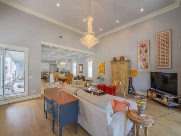 La Jolla Vacation Home Walk to Beach Five Bedroom