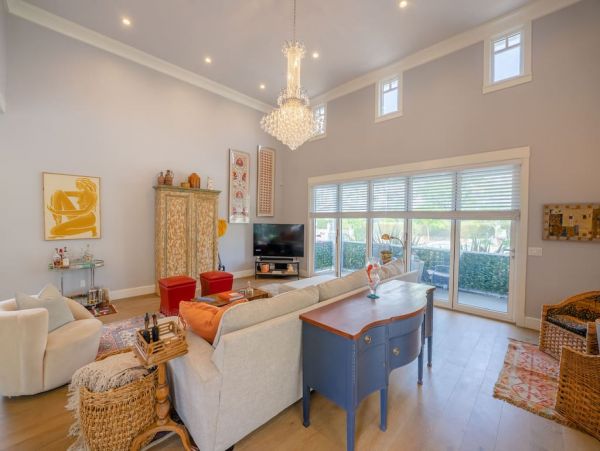 La Jolla Vacation Home Walk to Beach Five Bedroom