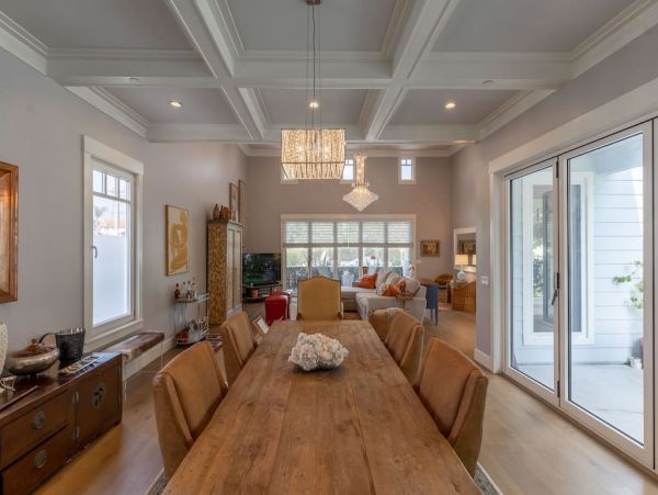 La Jolla Vacation Home Walk to Beach Five Bedroom