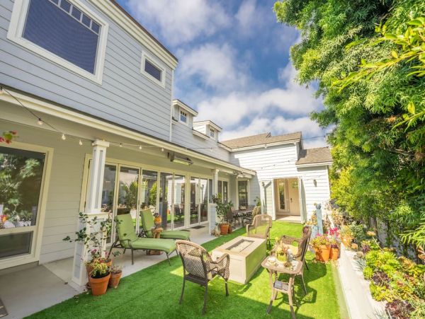 La Jolla Vacation Home Walk to Beach Five Bedroom