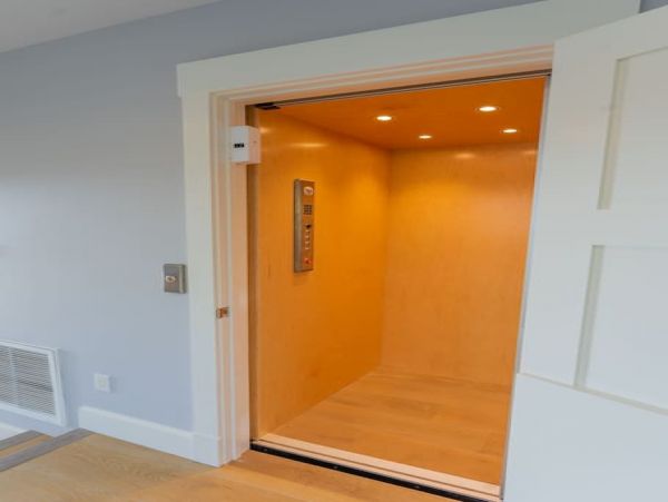La Jolla Vacation Home Walk to Beach Five Bedroom