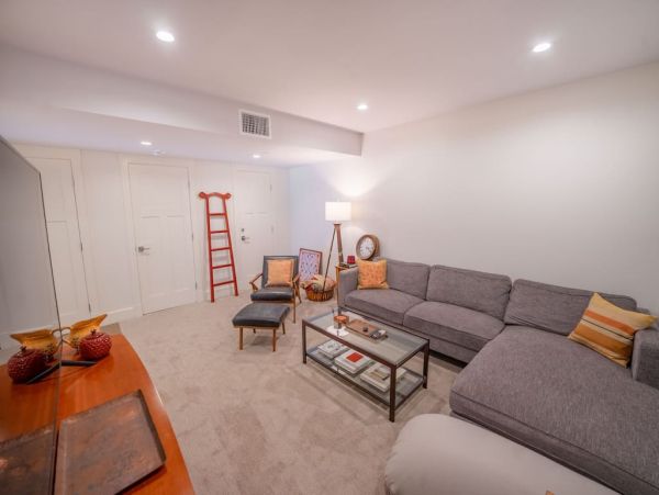La Jolla Vacation Home Walk to Beach Five Bedroom