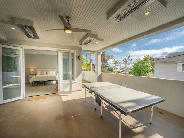 La Jolla Vacation Home Walk to Beach Five Bedroom