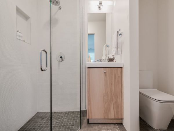 Mountain View, Pool & Tennis Court Three Bedroom Palm Springs Home