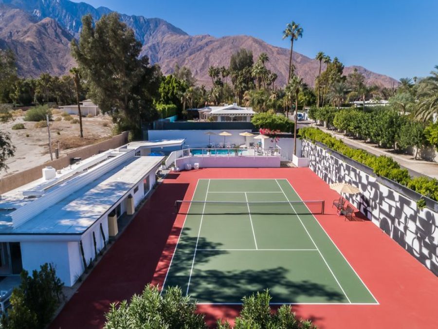 Mountain View, Pool & Tennis Court Three Bedroom Palm Springs Home