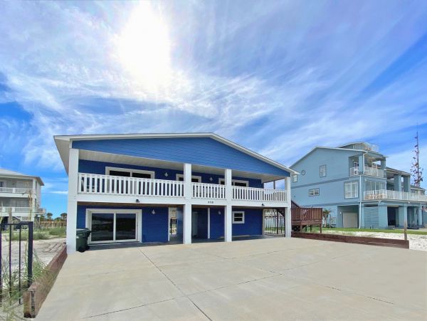 Vacation Pool Home in Pensacola Beach Steps from Beach
