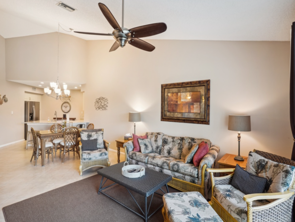 Charming Golf Community 2 Bedroom Condo in St. Petersburg