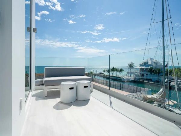 Bahamas Vacation Penthouse Three Bedroom Ocean Views
