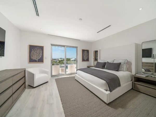 Bahamas Vacation Penthouse Three Bedroom Ocean Views