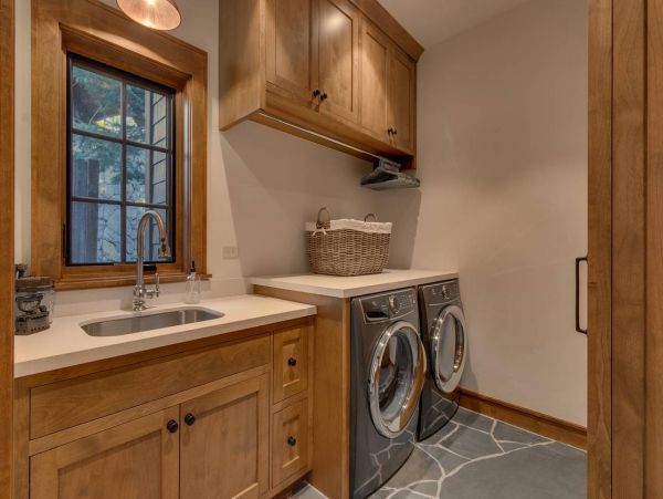 Great Views Lake Tahoe Vacation Home Sleeps 12 Guests